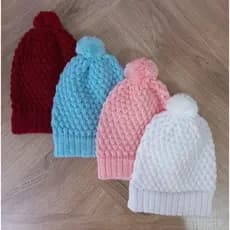 Gorro touca Bebê  com 4 de Tricô Menino e Menina recem nascidos