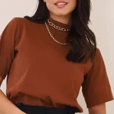 T-Shirt Blusa Gola Alta Oversized Tendência Moda Casual Feminina Confortável Lisa Manga Curta