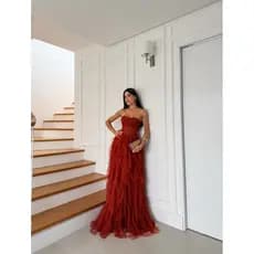 Vestido de Festa para madrinha debutante Jhulissa em camadas