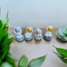 Kit com 4 Estátuas Nasa Astronautas 3x5.5cm ONXY