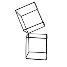 Peça Decorativa Geométrica em Metal – 2Cubos Preto e Dourado