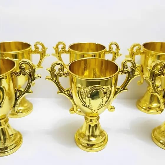 Kit 30 Lembrancinha Troféu Mini Taça Futebol Decoração Festa