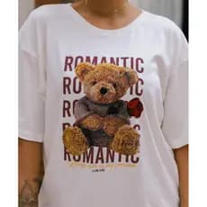Camiseta Feminina Ursinho Romântico com Rosa Dia dos Namorados