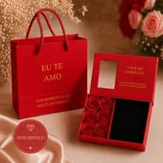 Caixa de Rosas Sem  Brinco Coração Eu Te Amo em 100 Idiomas - Dia das Mães Namorados