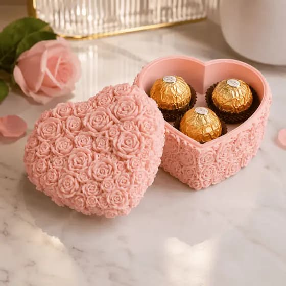 Caixa Coração Decorativa com Rosas Porta Bombons Porta Joias Presente Romântico Decoração Luxo