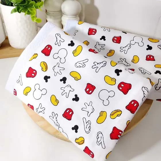 Pano de Prato Mickey Sapatinhos 100% Algodão | Delicado, Decorativo e Funcional