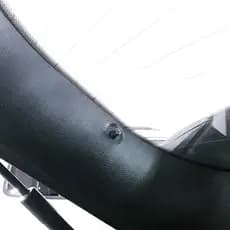 Par Pino C/ Trava Da Moldura Pkastica Porta Mala Jeep Compass