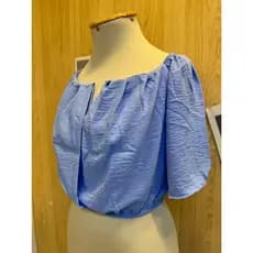 Blusa de Linho com Decote Quadrado