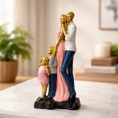 Estatueta Decorativa Família com Dois Filhos em Gesso