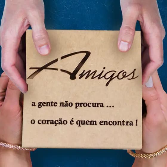 Embalagem Presente Caixa em MDF Decorada Para Amigos 15x15x5 Lembrança Especial Criativa Artesanal