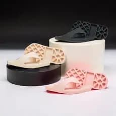 Chinelo Flip Feminino – Design Moderno Conforto e Estilo Único | Stefani Berton