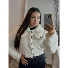 Casaco Feminino Curto Teddy Pelinho Com Botões Inverno