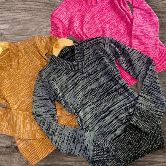Kit 2 Blusas Feminina Tricô de Frio Gola V Suéter Casaquinho Básico
