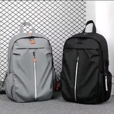 Mochila Unissex Grande Impermeável Zíper Vertical na Frente Excelente Material Resistente