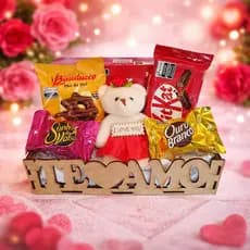 Cesta Te Amo Presente Namorados com Pelúcia e Chocolates Dia Dos Namorados Bandeja MDF