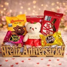 Caneca Presente Feliz Aniversário Especial - Ursinho de Pelúcia + Chocolates