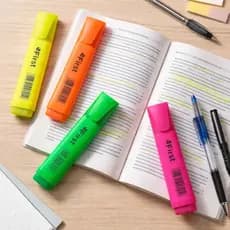 Kit Marca Texto Neon 4 Cores Marca Texto Escolar Grifos Estudos Resumos Caneta Marcador Fluorescente Estojo