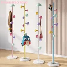 Cabideiro De Chão Com Ganchos Infantil Colorido Arara De Roupa Kid Para Quarto Ou Decoração Da Loja Material Resistente