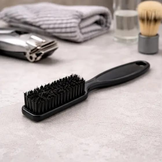 Escova Disfarce Degrade Pra Barbeira Barbearia Remover Pelos De Cabelo e Escovação de Barba Preto