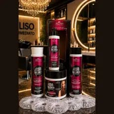 Liso Imediato Kit 5 Para Cabelos Com Volume E Frizz Alto Shampoo + Condicionador+ Mascara+Lave In- 5 Toucas Profissional