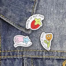 Deixe Ir Da Carga , Aprecie O Momento Do Presente E Seja Grato Por Todos Os Encontros Presentes Broche Esmaltado Com Fra