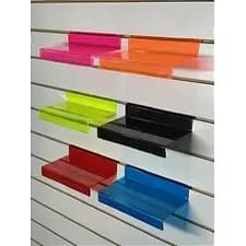 KIT COM 5 PORTA CALÇADO EM ACRILICO PARA PAINEL CANALETADO