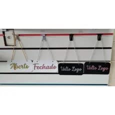 PLACA DECORATIVA ABERTO / FECHADO/ VOLTO LOGO SINALIZAÇÃO EM ACRILICO