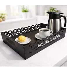 Bandeja  Arabesco G 35×25×7 Cantinho do Café pintada na cor  Preta  em mdf