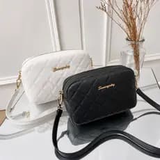 Bolsa Feminina Transversal Pequena Alça Regulável Preta e Branca/Bolsa para o dia a dia/Bolsa básica estilosa