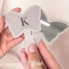 Espelho de Bolsa Borboleta Personalizado Kit com 10 Mini Off White Acrílico com Cabo Brinde Mimo
