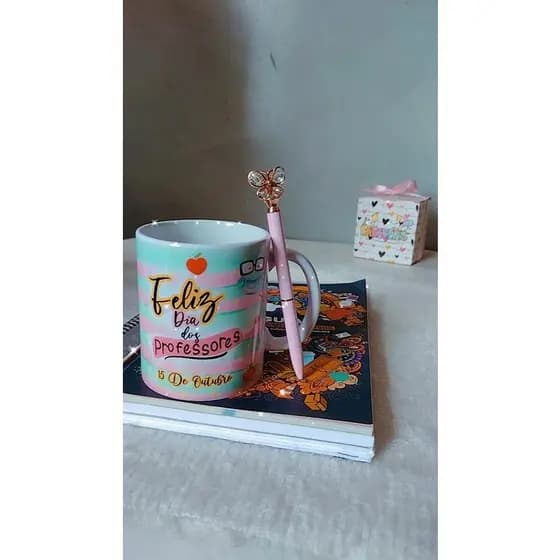 Kit Caneca Personalizada + Caneta Esferográfica Glitter e Pedraria, ideal para Dia dos Professores
