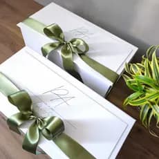 Caixa Personalizada para Corporativo Casamento Presente Branca com Dourado - Diversos Tamanhos