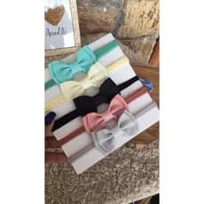 kit com 5 lacinhos para bebês Recém Nascido na meia de seda
