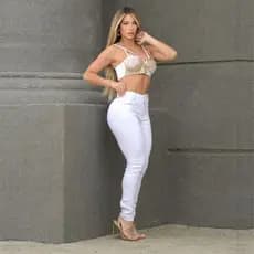 Calça Jeans Branca Feminina Com Modelagem Skinny Blogueira