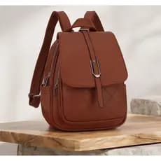 Mochila Feminina Media de Couro Sintético Para Uso em Dia dia