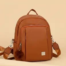 Mochila feminina media com chaveiro e Alça Transversal Para uso em dia Passeio Viagem Trabalho