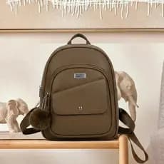 Mochila feminina media com chaveiro Para uso em dia Passeio Viagem Trabalho