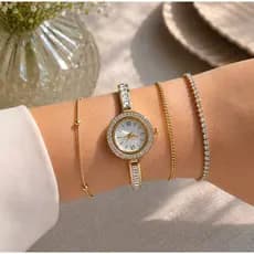 Kit Relógio Bracelete Feminino 4 Peças em Aço Inoxidável Luxo Elegante