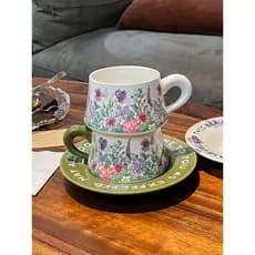 Conjunto de Xícara e Pires de Café em Cerâmica, Design Elegante para Chá da Tarde, Presente Luxuoso em Caixa