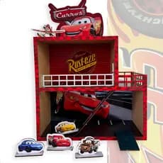 Estacionamento Garagem Carros Brinquedo Mdf Adesivado C/ Totens Personagens Filme