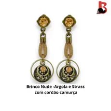Brinco  com argola e strass e cordão camurça