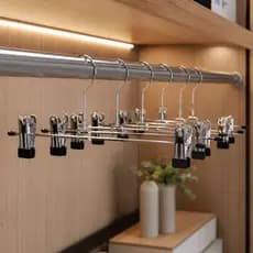 Kit 30 Cabides Cromado Com Presilhas-Calcas, Saia ou Bermuda Marca Topen Home