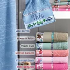Toalha Infantil Kids Bordada com Nome Barra Decorada Lavabo 35x50 Praia Volta às Aulas Creche Passeios Férias Presente.