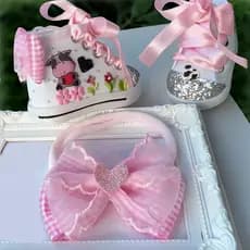 Kit Sapatinho Infantil Menina Tênis Laço Decorado Fazendinha Florida da Vaquinha Rosa Personalizada
