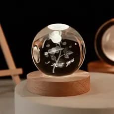 Luminaria Bola de Cristal Globo de LED 3D Enfeite de Mesa com Base de Madeira