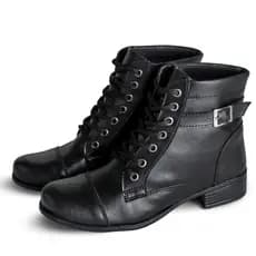 Coturno Feminino Bota Casual Dia a Dia Bico Redondo Fechamento Cadarço Detalhe Fivela Envio Rapido