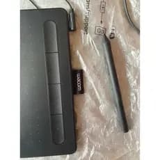 Mesa Wacom Intuos S.