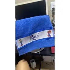 toalinhas de rosto infantil com sua letra ou tema