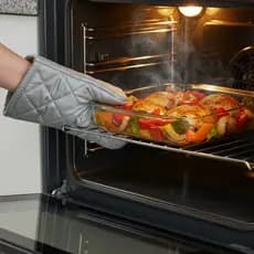 Luva Térmica - Ergonomia e Conforto: O Ajuste Perfeito para sua Cozinha