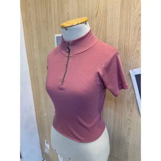 Top Cropped Zíper Gola Alta